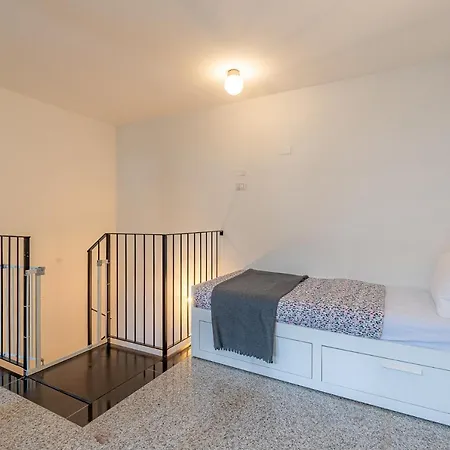 Apartamento Moderno Loft A Due Passi Dal Lago